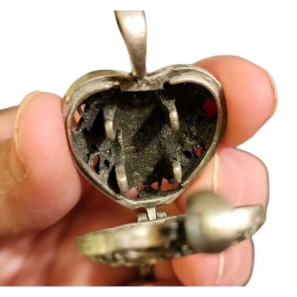 Always In My Heart Memorial Heart Ash Holder Locket Dangle 3x5 Photo Frame - Picture 6 of 6